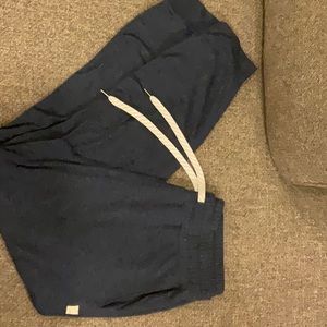 Vuori women’s joggers